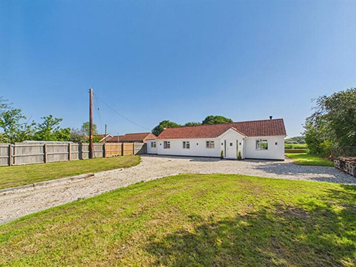 2 Bedroom Detached Bungalow For Sale In Rimac, Saltfleetby, LN11