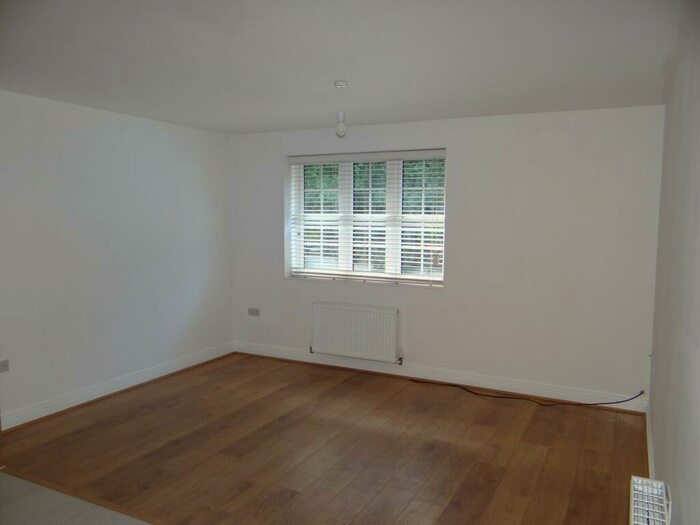 2 Bedroom Apartment To Rent In Brudenell Close, Amersham, Amersham, HP6