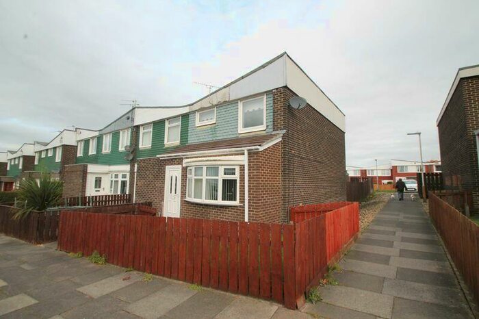 3 Bedroom Terraced House To Rent In Hertford, Gateshead, NE9