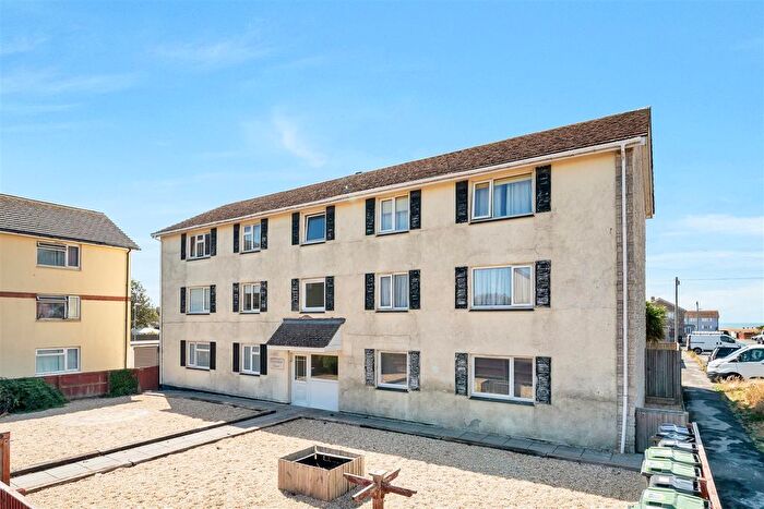 2 Bedroom Flat For Sale In Woolcombe Road, Portland, DT5