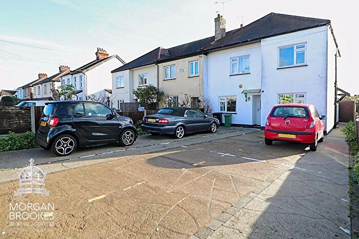 2 Bedroom Apartment To Rent In Hart Road, Benfleet, SS7