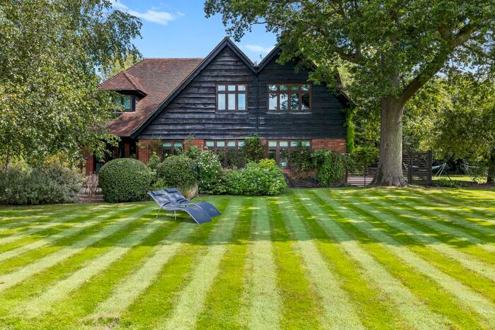 4 Bedroom Detached House For Sale In Ref: Gk - Coopers Hill Road, Redhill, RH1