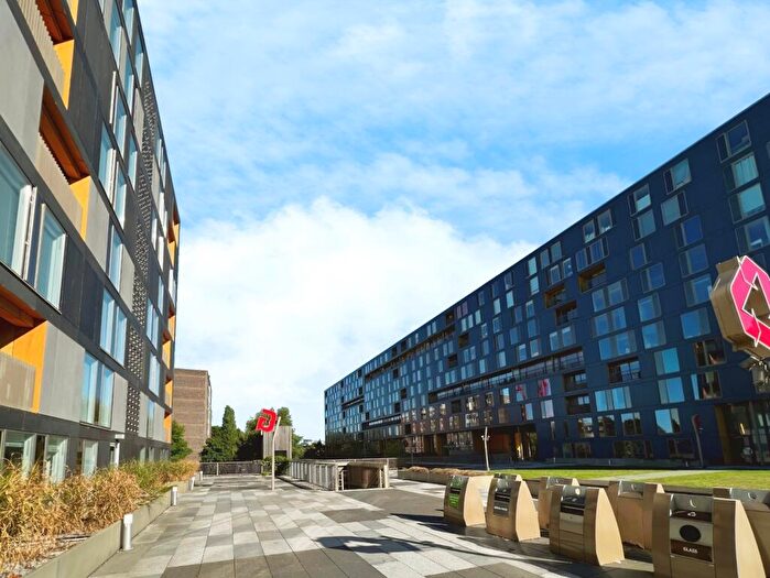 2 Bedroom Flat To Rent In Saxton, The Avenue, Leeds, West Yorkshire, LS9