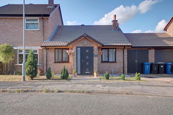 2 Bedroom Bungalow For Sale In Ventnor Close, Great Sankey, Warrington, WA5