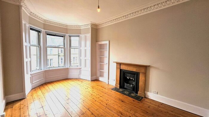 2 Bedroom Flat To Rent In Comely Bank Avenue, Edinburgh, EH4