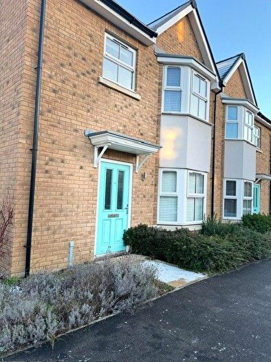 4 Bedroom Flat For Sale In Aldermans Drive, Peterborough, PE3