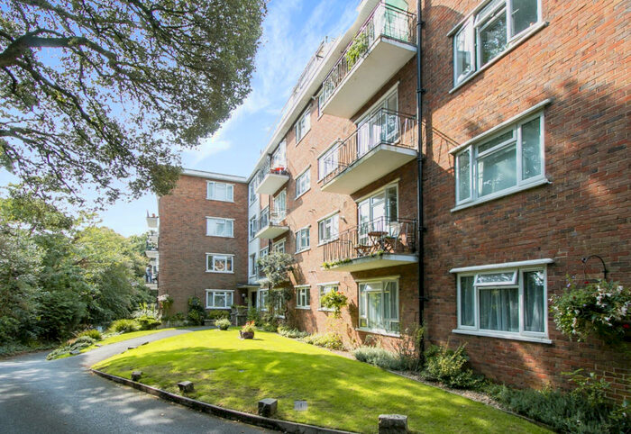 2 Bedroom Ground Flat To Rent In Bournemouth Town Centre, BH1