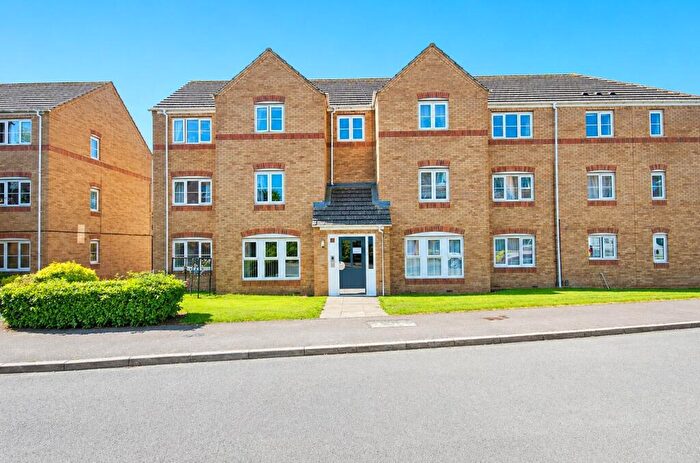2 Bedroom Apartment For Sale In Gardeners End, Bilton, Rugby, CV22
