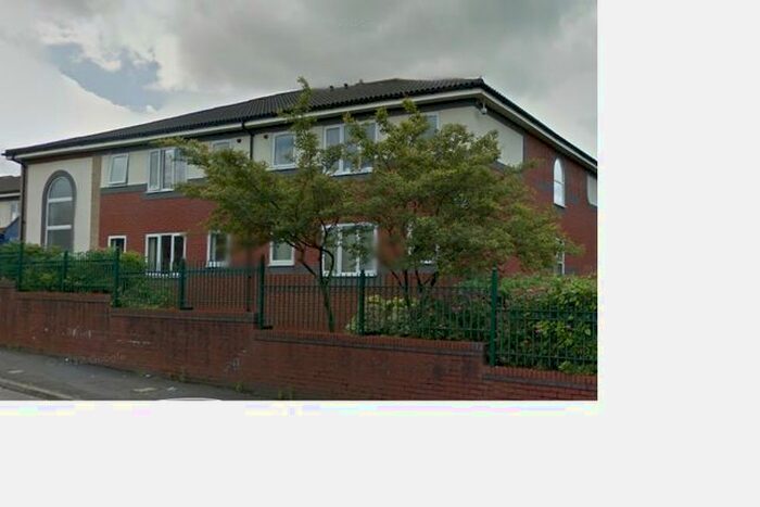 1 Bedroom Flat To Rent In Moorside View, Smallbrook Road, Shaw, Oldham, OL2
