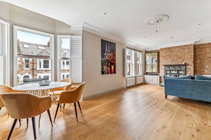 2 Bedroom Apartment To Rent In Devereux Road, SW11