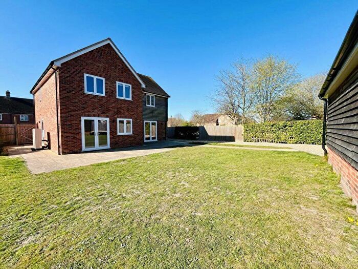 4 Bedroom Detached House For Sale In Orchard Lodge, Beedon, RG20