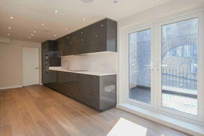 2 Bedroom Flat To Rent In Bradbury Street, Dalston, London, N16