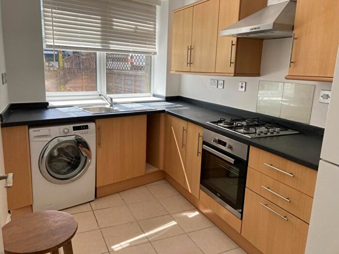 1 Bedroom Flat To Rent In Norwich Avenue, Bouremouth, BH2