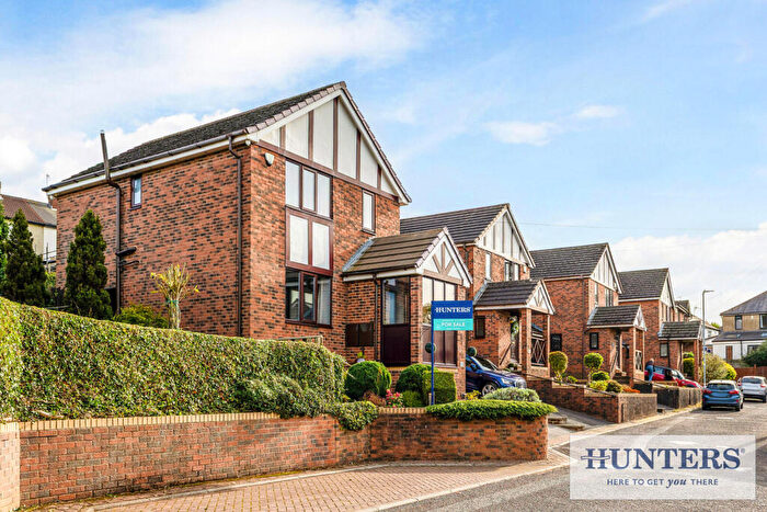 4 Bedroom Detached House For Sale In Markham Croft, Rawdon, Leeds, LS19