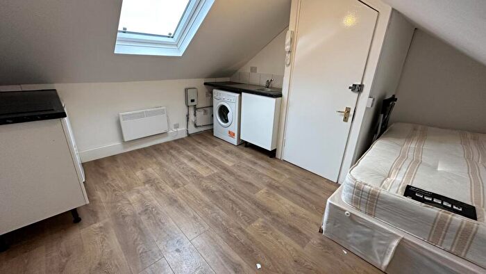 Studio To Rent In Seven Sisters Road, Holloway, N7