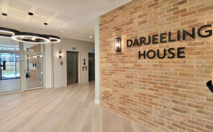 2 Bedroom Flat To Rent In Memorial Avenue, Slough, SL1