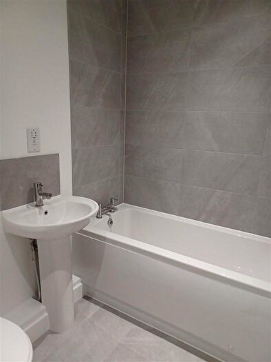 2 Bedroom Flat To Rent In Palatine Road, Manchester, M22