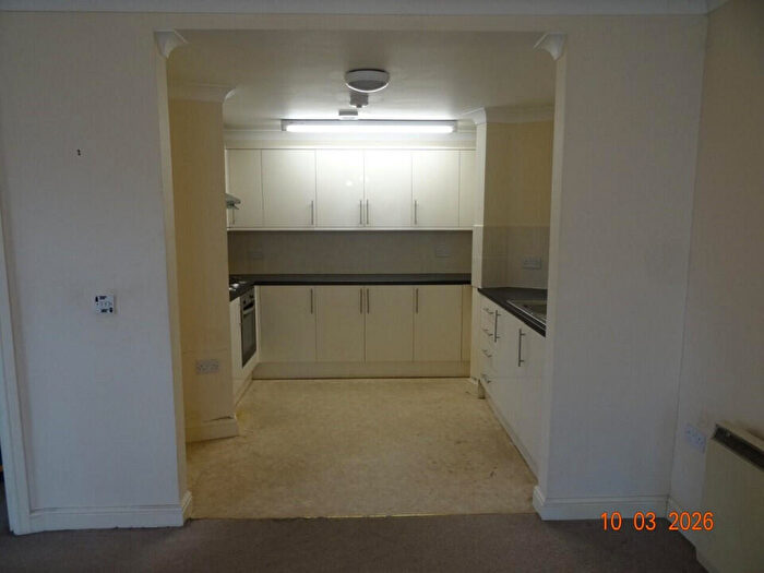 1 Bedroom Flat To Rent In Elm Grove, Hayling Island, Hampshire, PO11