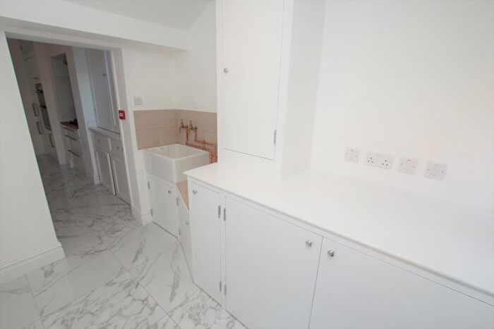 2 Bedroom Apartment To Rent In Hurle Road - Clifton, BS8