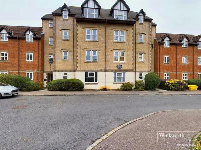 2 Bedroom Flat To Rent In Sherwood House, Rembrandt Way, Reading, Berkshire, RG1