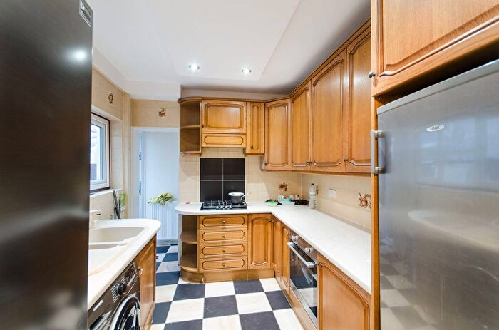 4 Bedroom Property For Sale In Broadway Avenue, Selhurst, Croydon, CR0