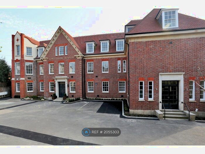 2 Bedroom Flat To Rent In Royal Wells Court, Tunbridge Wells, TN1