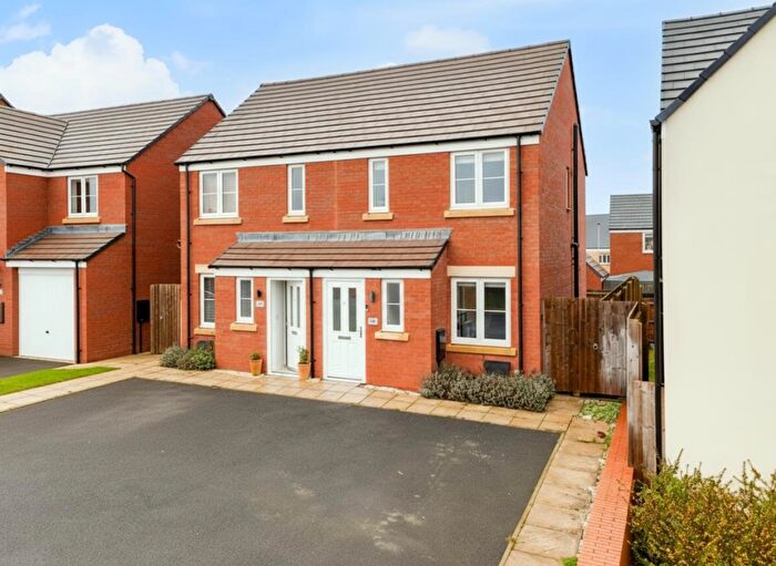 2 Bedroom House For Sale In Kennard Close, Weldon, NN17