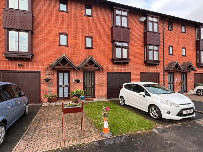 5 Bedroom Terraced House To Rent In Crowder Terrace, Winchester, SO22