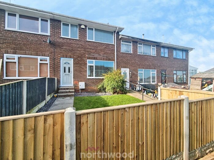 3 Bedroom Terraced House To Rent In Elmwood Drive, Walton, Wakefield, WF2