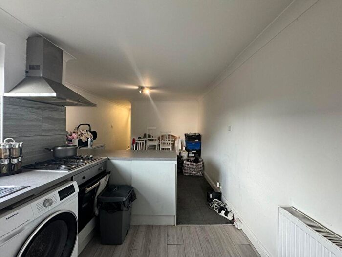 2 Bedroom Flat To Rent In Rodwell Place, Edgware, HA8