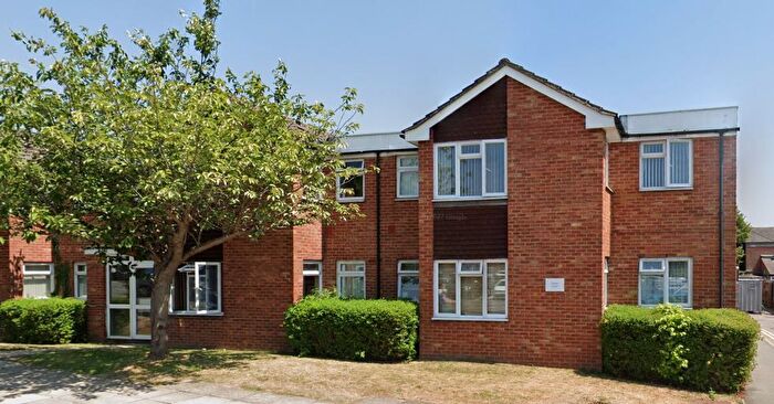1 Bedroom Flat To Rent In Tanner Court, Newbury, RG14