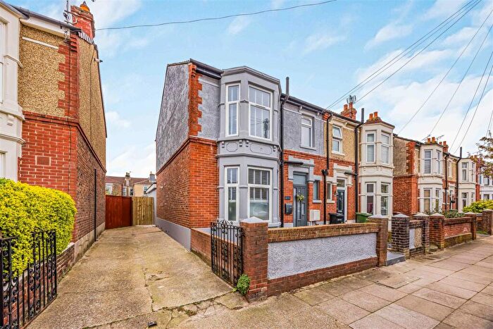 3 Bedroom Semi-Detached House For Sale In Copythorn Road, Portsmouth, PO2