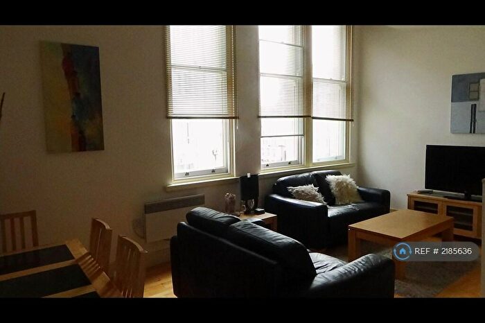 2 Bedroom Flat To Rent In Tower Building, Liverpool, L3