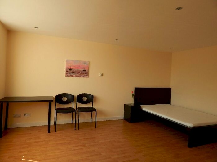 Studio To Rent In Flat, The Turret, Rayners Lane, Harrow, HA2