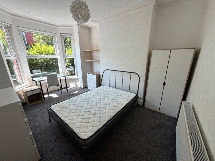 5 Bedroom Terraced House To Rent In Cawdor Road, M14