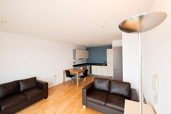 1 Bedroom Apartment To Rent In Alexandra Tower, Princes Parade, Liverpool, Merseyside, L3