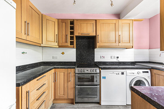 3 Bedroom End Of Terrace House For Sale In Challow, Faringdon, SN7