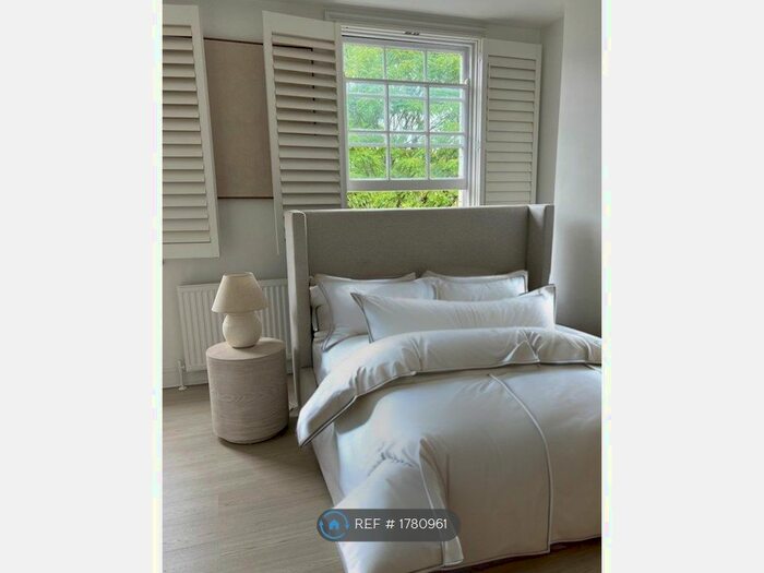 2 Bedroom Flat To Rent In Chadwell Street, London, EC1R