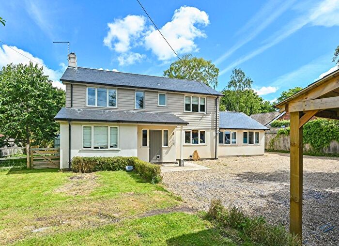 5 Bedroom Detached House For Sale In Shelleys Lane, East Worldham, GU34