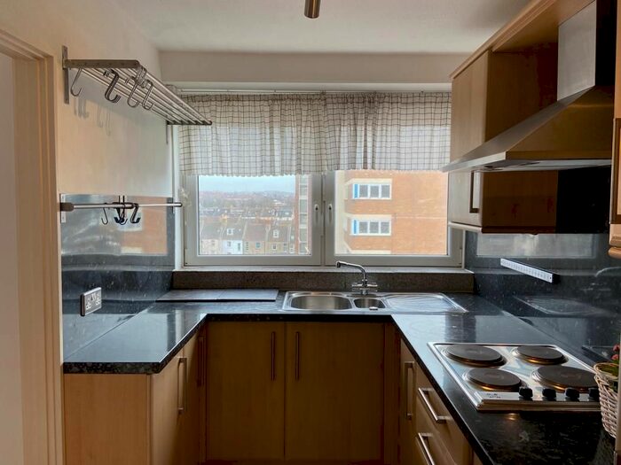 2 Bedroom Flat To Rent In Ellen Street, Hove, BN3