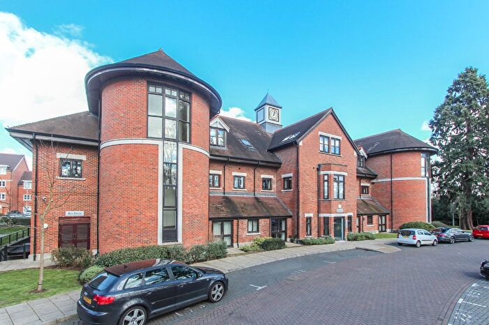 2 Bedroom Flat To Rent In Lockhart Road, Watford, Hertfordshire, WD17