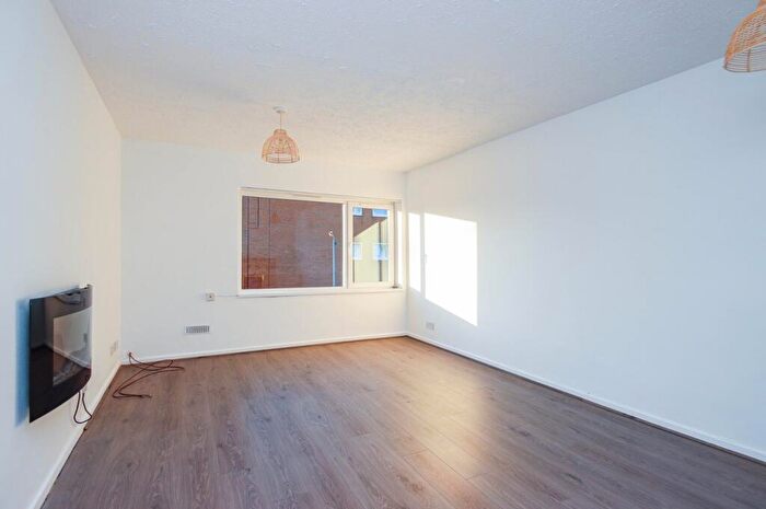 2 Bedroom Apartment To Rent In Manor Avenue, Urmston, Manchester, M41