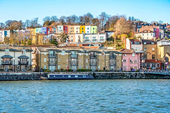 2 Bedroom Apartment To Rent In Pooles Wharf, Bristol, BS8