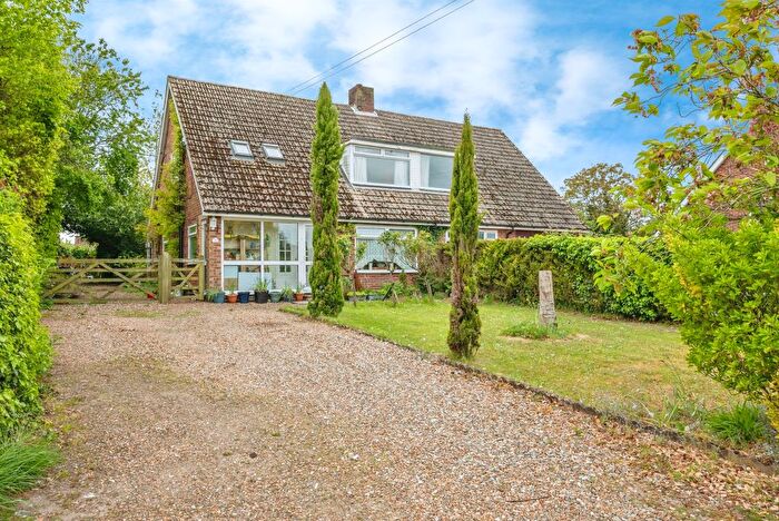 4 Bedroom Semi-Detached House For Sale In Norwich Road, Cawston, Norwich, NR10