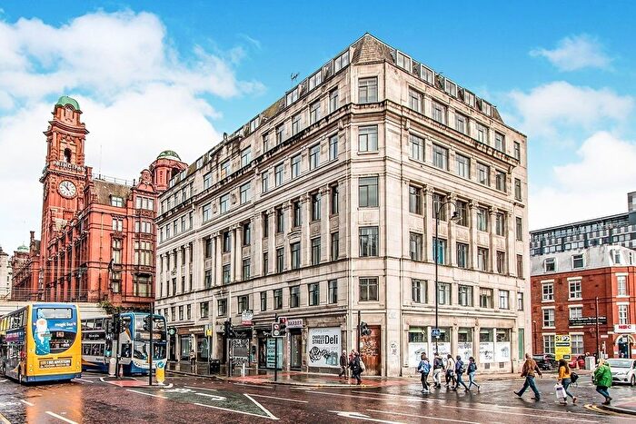 3 Bedroom Flat To Rent In Oxford Road, Manchester, Greater Manchester, M1