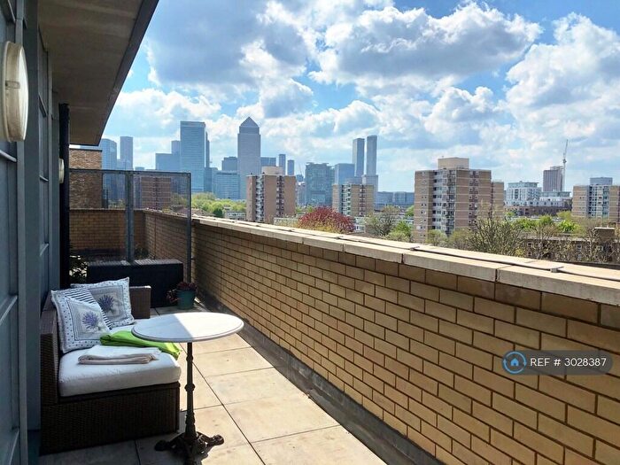 2 Bedroom Penthouse To Rent In Fawe St, London, E14