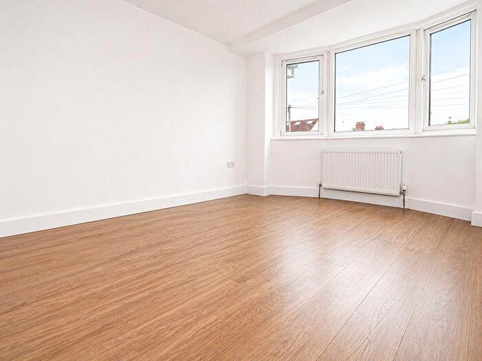 Detached House To Rent In Windmill Road, Edmonton, N18