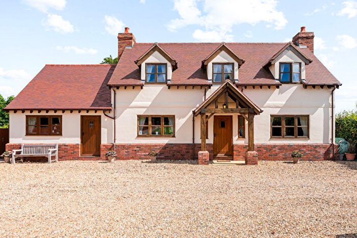 4 Bedroom Detached House For Sale In Lark Rise Lindridge Road, Sutton Coldfield, B75