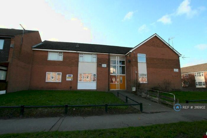 2 Bedroom Flat To Rent In Croft Court, Ellesmere Port, CH65