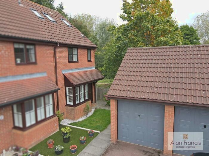 4 Bedroom Semi-Detached House To Rent In Birchen Lee, Emerson Valley, Milton Keynes, MK4
